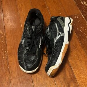 Women’s Black Mizuno Volleyball Shoes